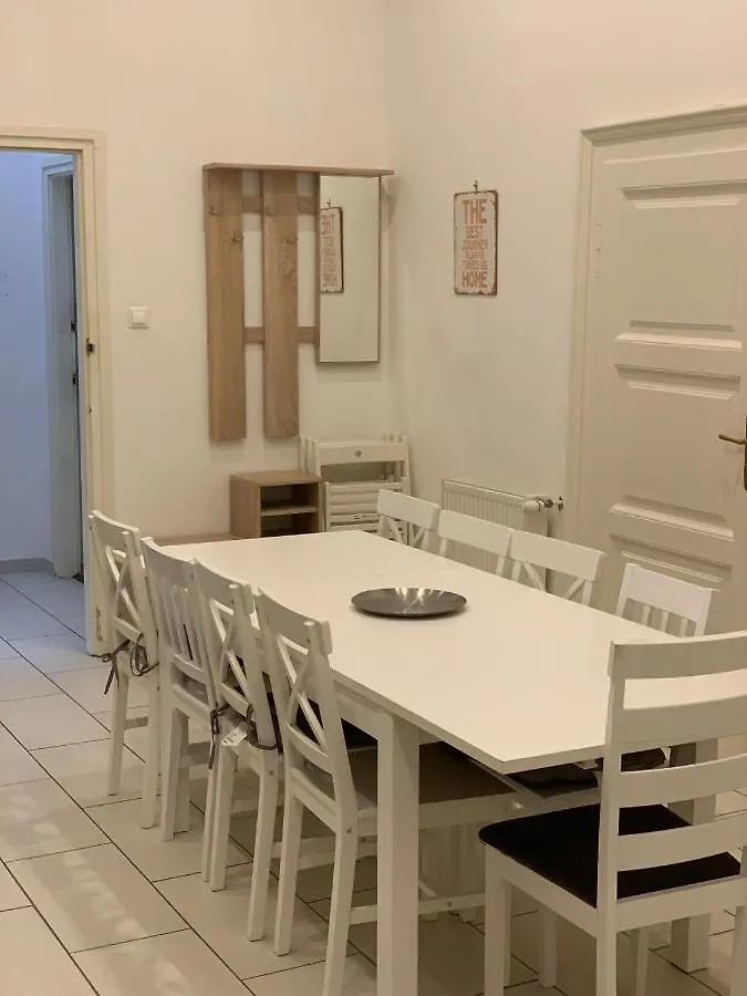Real Apartments Vadasz Budapest Ungarn