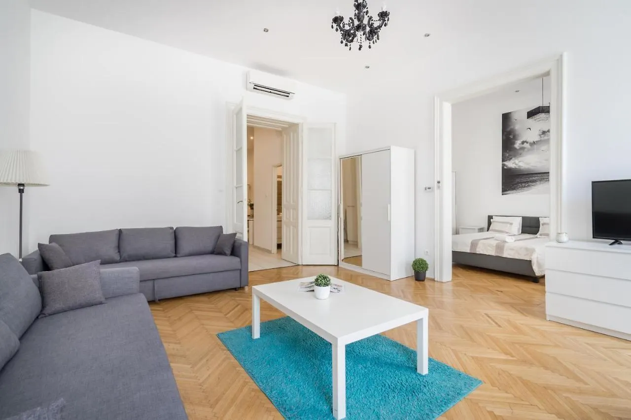 Real Apartments Vadasz Budapest